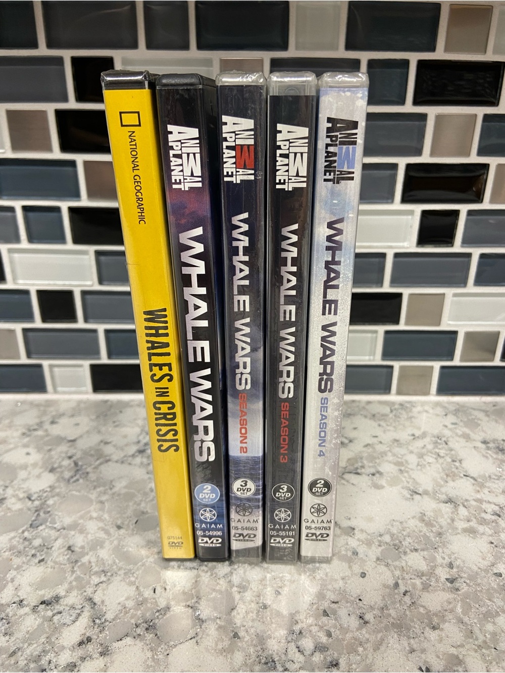 Whale Wars DVD Seasons 1-4 + Whales in Crisis DVD 🐳 🐋